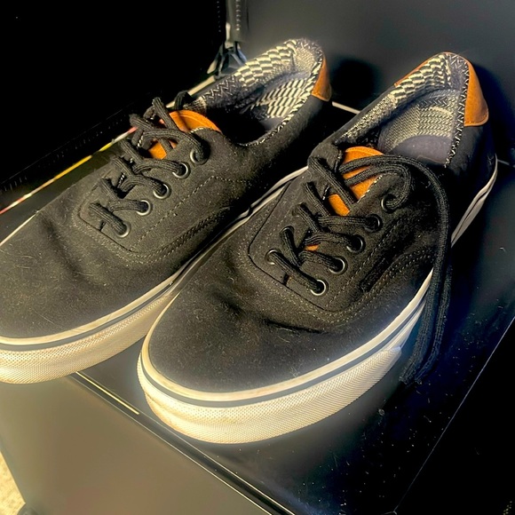 Vans off the Wall 721356 Lace Up Low Top BLACK & BROWN leather accents Size 9.5 - Picture 1 of 8